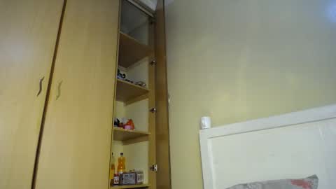 cherrycuddle2 online show from 11, 1, 2026