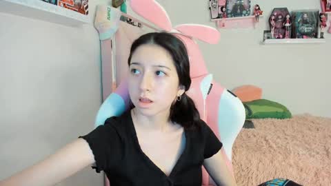 Snapshot of cherrymafer666 chatting on 12, 1, 2025 cherrycute666 online show from 12, 1, 2025