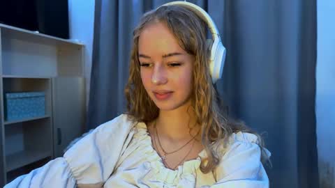 Evie online show from 7, 11, 2025