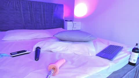 Cherry online show from 2, 2, 2025