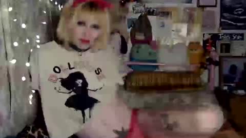 cher strauberry online show from 27, 6, 2026