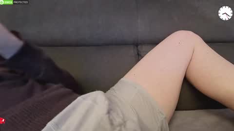 Snapshot of chezmonsieur_g chatting on 12, 3, 2026 Grey online show from 12, 3, 2026