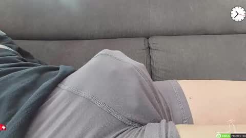Snapshot of chezmonsieur_g chatting on 15, 3, 2026 Grey online show from 15, 3, 2026