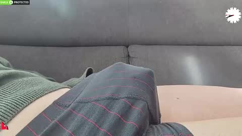 Snapshot of chezmonsieur_g chatting on 28, 3, 2026 Grey online show from 28, 3, 2026