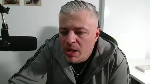 Snapshot of chiefgrayhead chatting on 11, 5, 2026 ChiefGrayHead online show from 11, 5, 2026