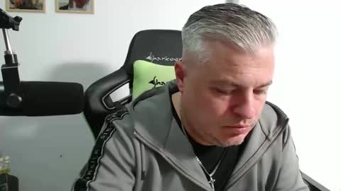Snapshot of chiefgrayhead chatting on 11, 5, 2026 ChiefGrayHead online show from 11, 5, 2026