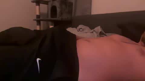 ChillGuyAVGsize online show from 10, 4, 2026