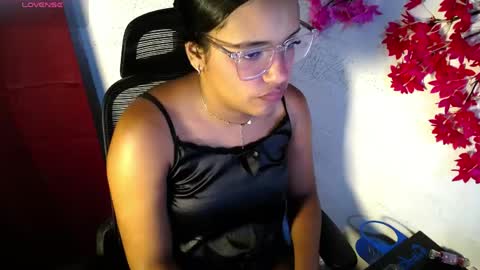 Snapshot of chleo_rosse chatting on 5, 5, 2026 chleo_rosse online show from 5, 5, 2026
