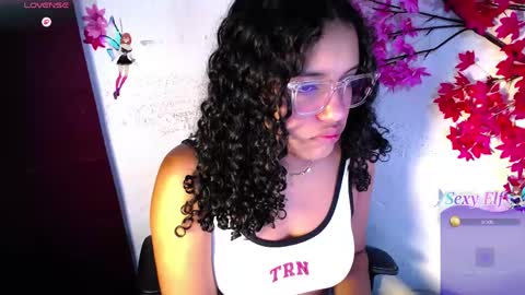 Snapshot of chleo_rosse chatting on 13, 5, 2026 chleo_rosse online show from 13, 5, 2026