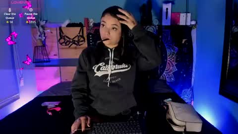 Chloeallennn  online show from 28, 5, 2026