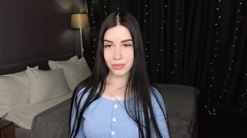 Chloe online show from 12, 1, 2026