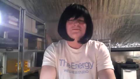 Chloe Alchemi online show from 15, 4, 2026