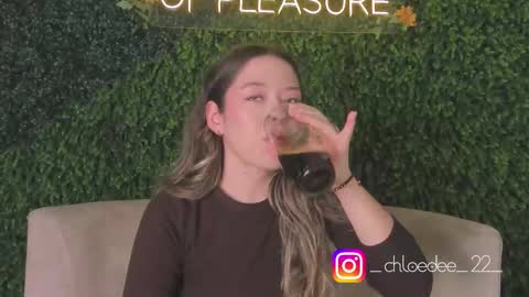 Chloe online show from 20, 10, 2025