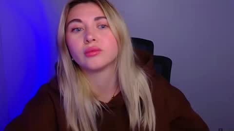 Chloe online show from 19, 11, 2025