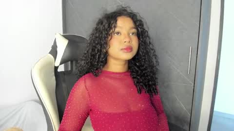 Snapshot of chloe_evans21 chatting on 10, 5, 2026 chloe online show from 10, 5, 2026