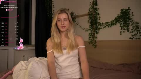 Arianaa Mourrr online show from 26, 10, 2025