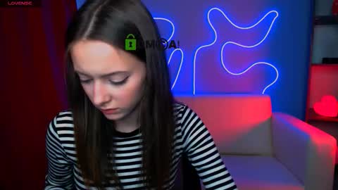 chloe_ley online show from 9, 3, 2026