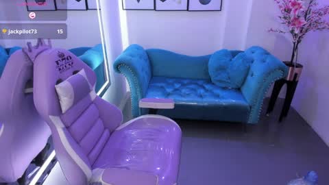 Chloe  online show from 13, 4, 2026