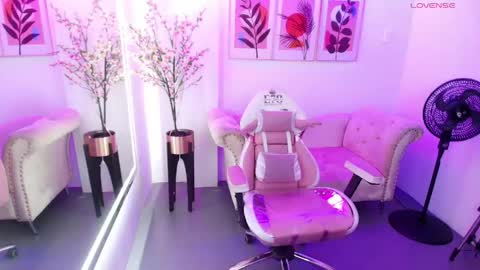 Snapshot of chloe_meoww chatting on 22, 5, 2026 Chloe online show from 22, 5, 2026