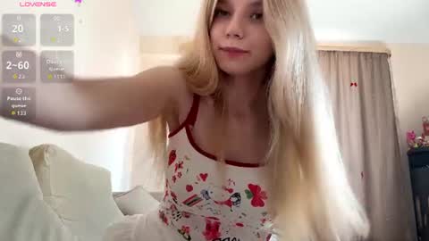 Snapshot of chloe_show chatting on 10, 7, 2026 hloe online show from 10, 7, 2026