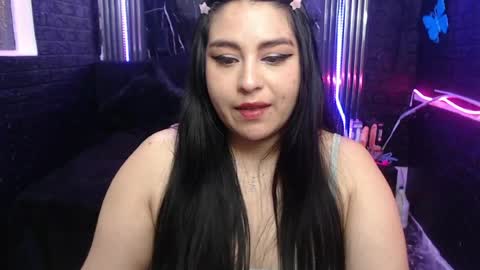 chloe_smith5 online show from 15, 4, 2026