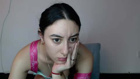 Snapshot of chloe_vahos chatting on 11, 6, 2026 Chloe online show from 11, 6, 2026