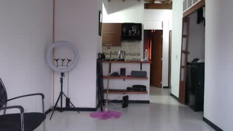 Snapshot of chloe_vahos chatting on 23, 6, 2026 Chloe online show from 23, 6, 2026