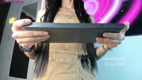 Im Chloe    independent account      online show from 16, 4, 2026