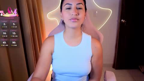 Snapshot of chloebum_ chatting on 22, 12, 2025 Chloe online show from 22, 12, 2025