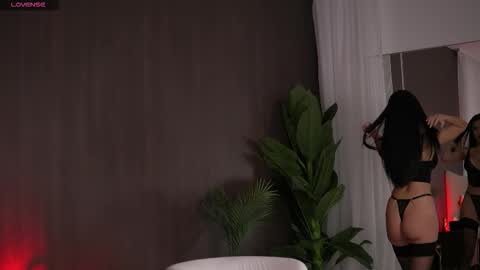 Snapshot of chloedevinex chatting on 9, 10, 2025 chloedevinex online show from 9, 10, 2025
