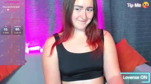 Snapshot of chloee_brookss chatting on 5, 12, 2024 Chloee online show from 5, 12, 2024