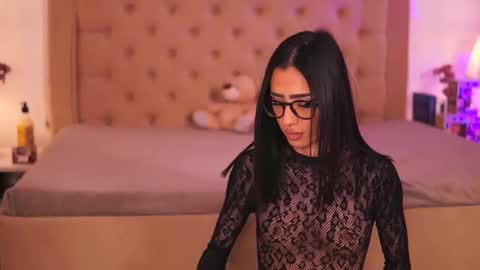 Chlo online show from 13, 3, 2026