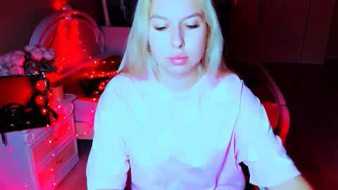 ChloeRicci online show from 28, 10, 2025