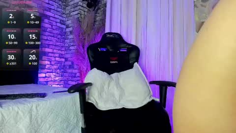 Snapshot of chloesantana_ chatting on 15, 5, 2026 .. Chloe .. online show from 15, 5, 2026