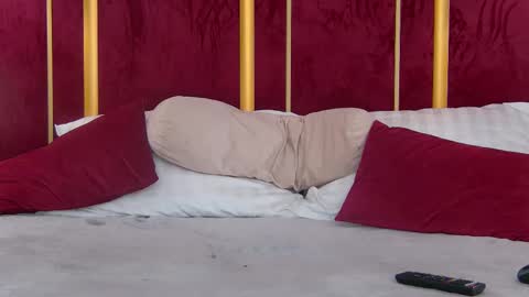 Chloe online show from 20, 2, 2025