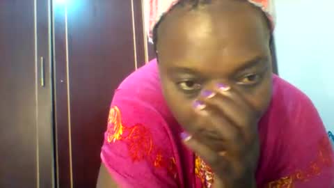 Snapshot of chocobabe002 chatting on 24, 5, 2026 chocobabe002 online show from 24, 5, 2026