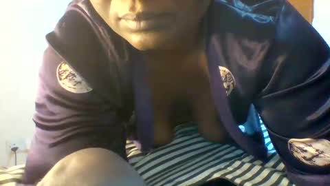Snapshot of chocobabe002 chatting on 25, 5, 2026 chocobabe002 online show from 25, 5, 2026