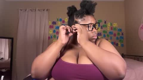 Snapshot of chocolatebunnyxx69 chatting on 15, 6, 2026 Melina online show from 15, 6, 2026