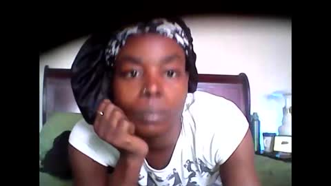 Snapshot of chocolatedrop_ chatting on 23, 10, 2025 chocolatedrop_ online show from 23, 10, 2025