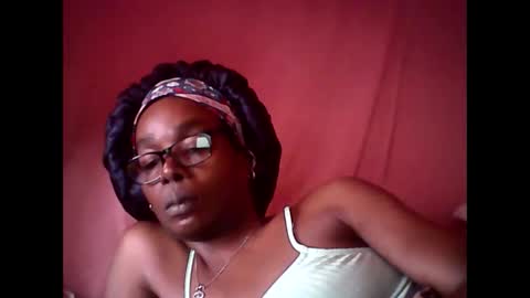 Snapshot of chocolatedrop_ chatting on 8, 2, 2026 chocolatedrop_ online show from 8, 2, 2026