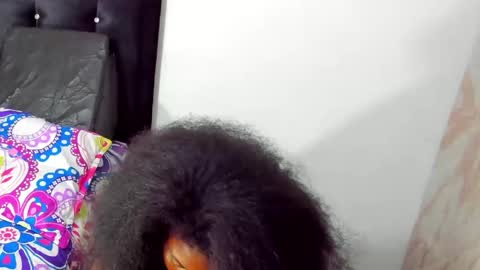 Snapshot of chocolatehot04 chatting on 2, 4, 2026 NATALIA online show from 2, 4, 2026