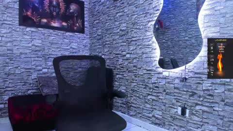 Snapshot of choreythaiylor chatting on 7, 4, 2026 Chorey Thaylor online show from 7, 4, 2026