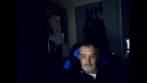 Snapshot of chris250268 chatting on 12, 4, 2026 Chris online show from 12, 4, 2026
