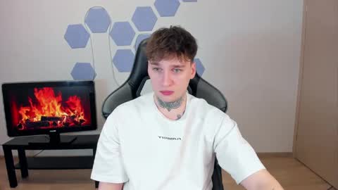 Chris Tyson online show from 4, 1, 2025