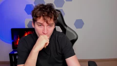 Chris Tyson online show from 13, 11, 2025