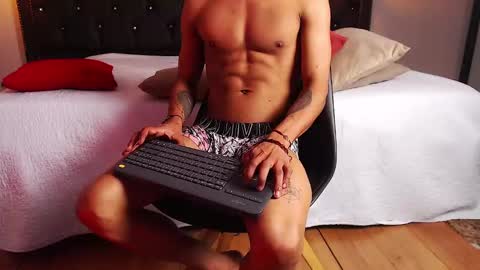 Chris Weell online show from 4, 12, 2024