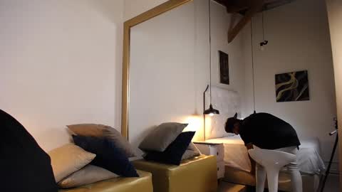 Chris Weell online show from 9, 2, 2025