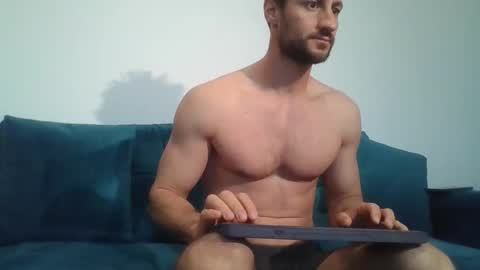 Snapshot of chrisaron chatting on 7, 4, 2026 chrisaron online show from 7, 4, 2026