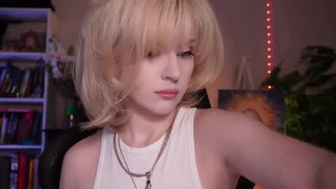 Snapshot of chriss_foxx chatting on 9, 5, 2026 chriss_foxx online show from 9, 5, 2026