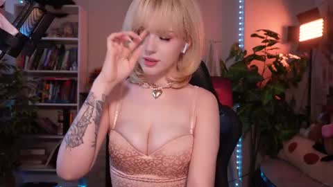 Snapshot of chriss_foxx chatting on 1, 7, 2026 chriss_foxx online show from 1, 7, 2026